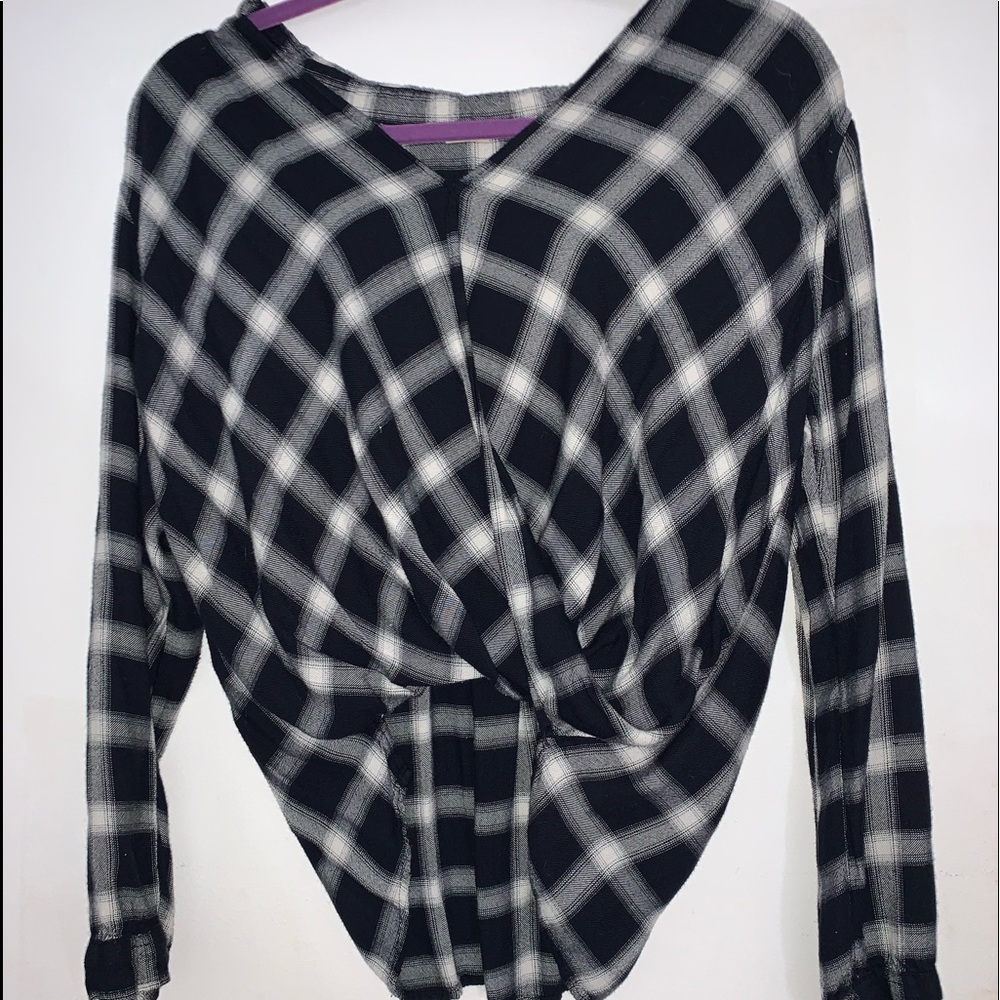 Hollister wrap plaid shirt🤩